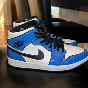 Men’s Air Jordan 1 Mid SE 'Signal Blue'